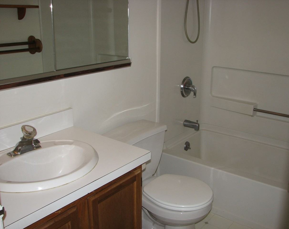 Woodmere Place - Photo 6 of 41