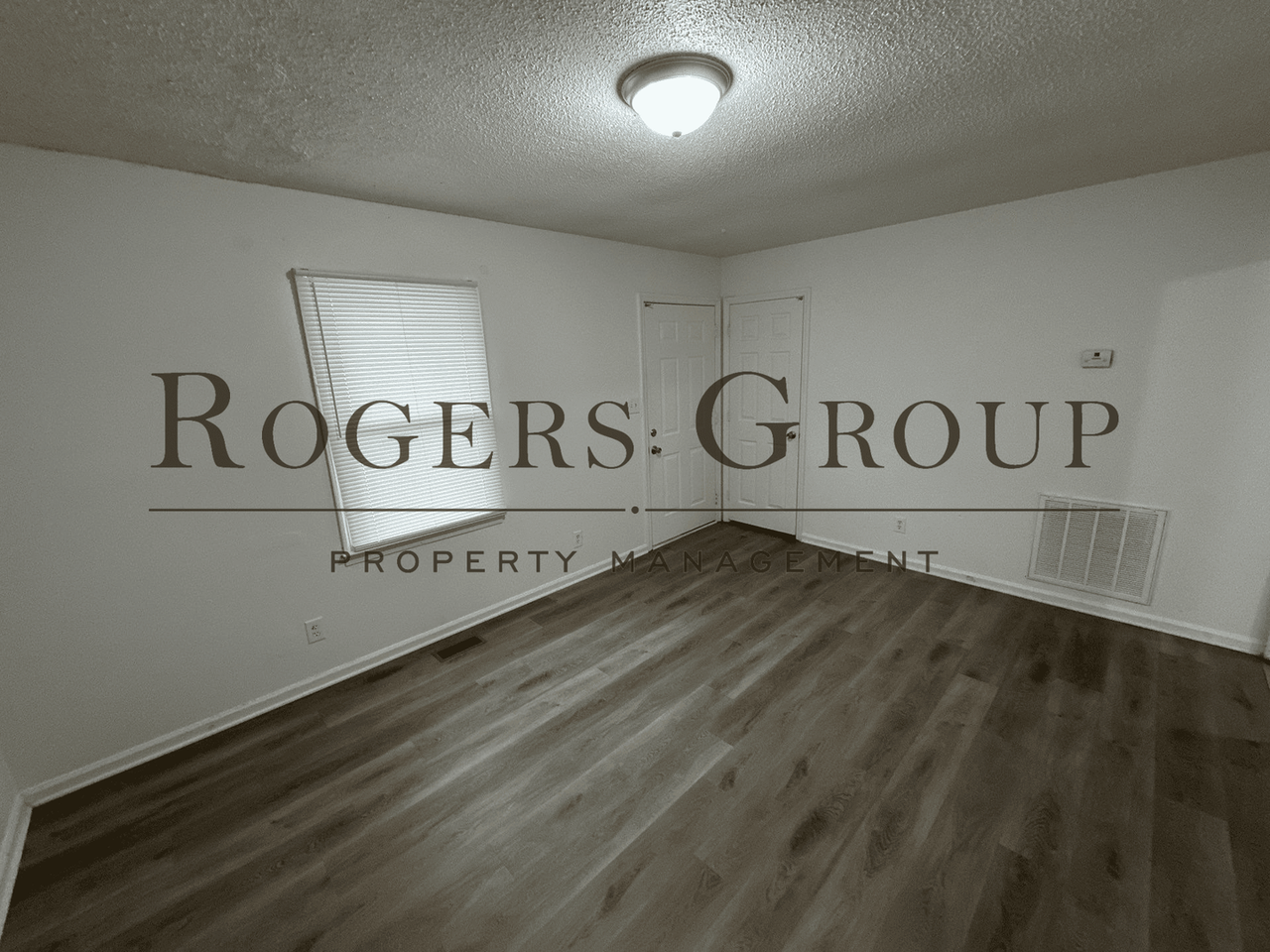 432 Ridley St - Photo 4 of 13