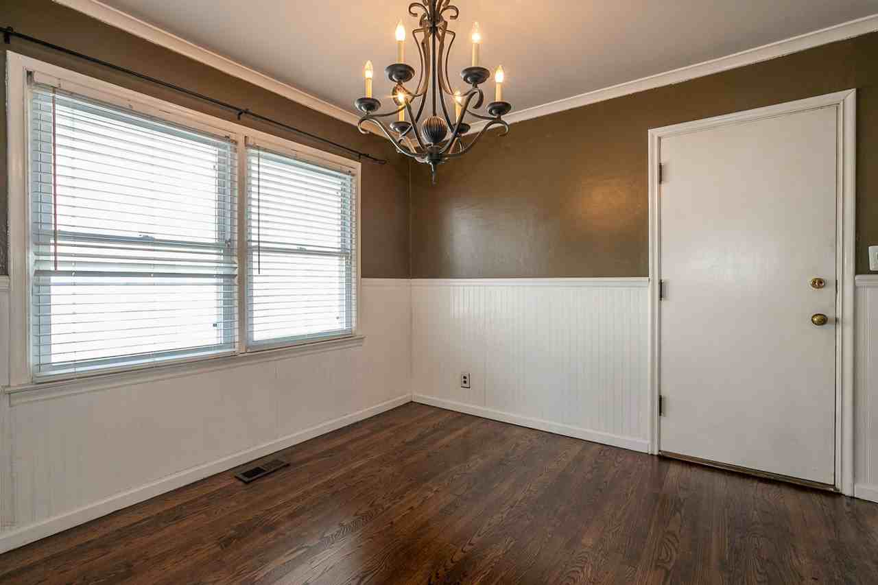 528 S Quebec Ave - Photo 6 of 27