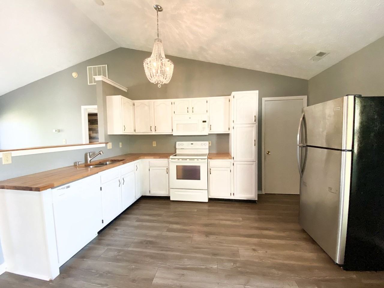 2172 Cumulus Dr - Photo 4 of 22