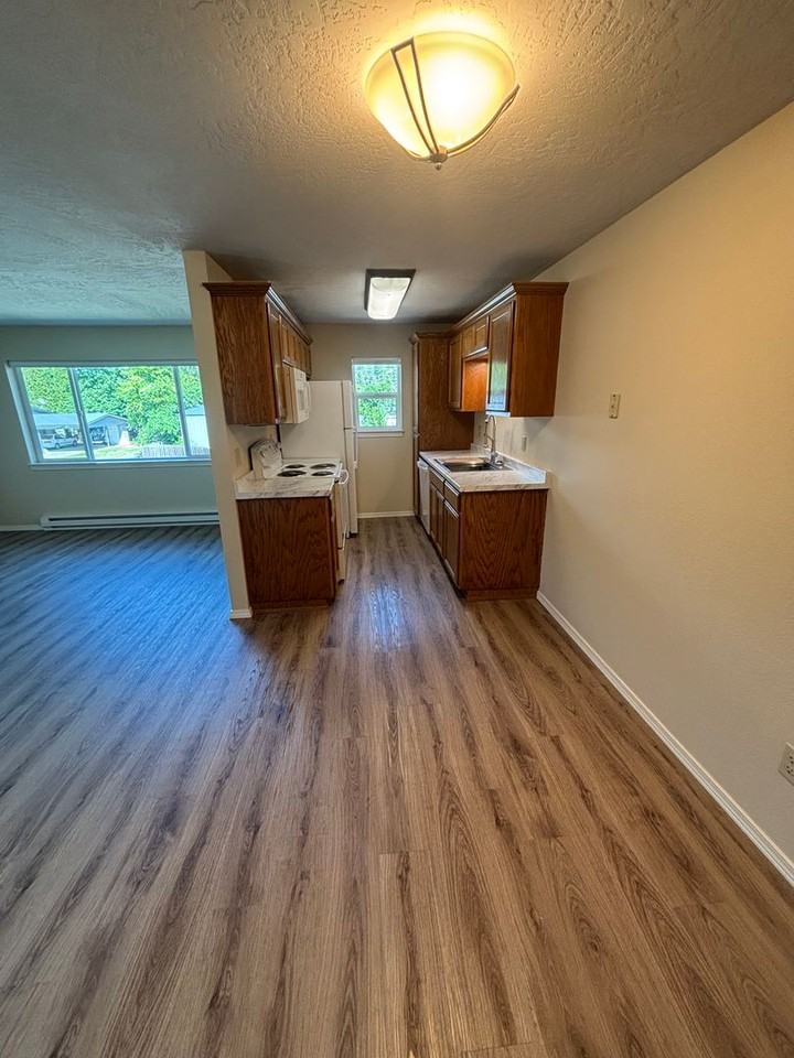 2413 N 13th St - Photo 7 of 37