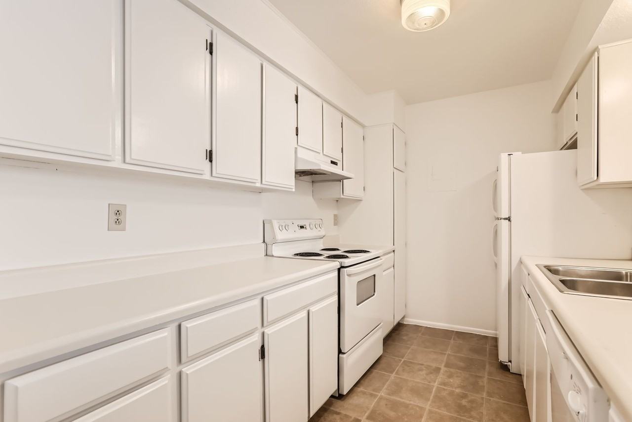 3855 S Monaco Street Pkwy #265 - Photo 3 of 11