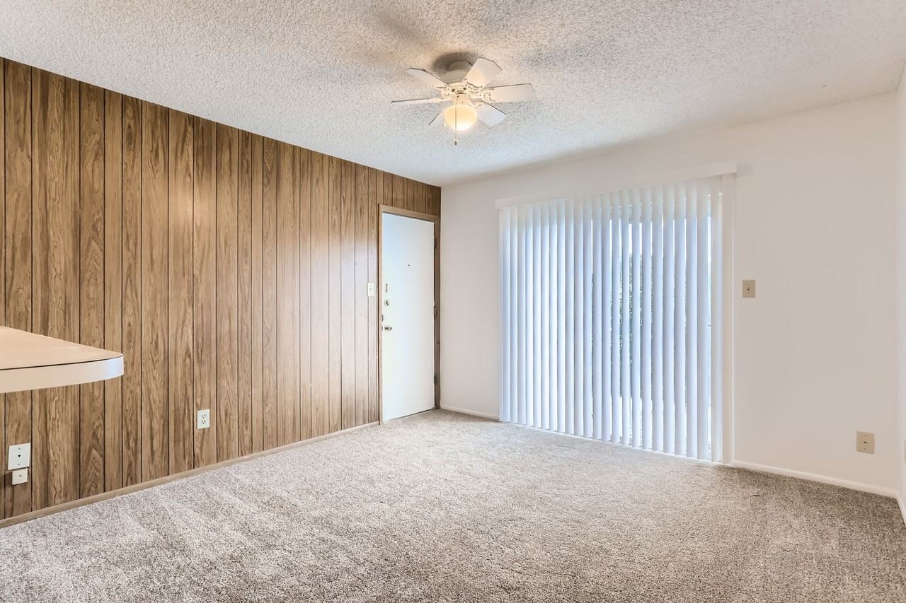 3855 S Monaco Street Pkwy #265 - Photo 4 of 11