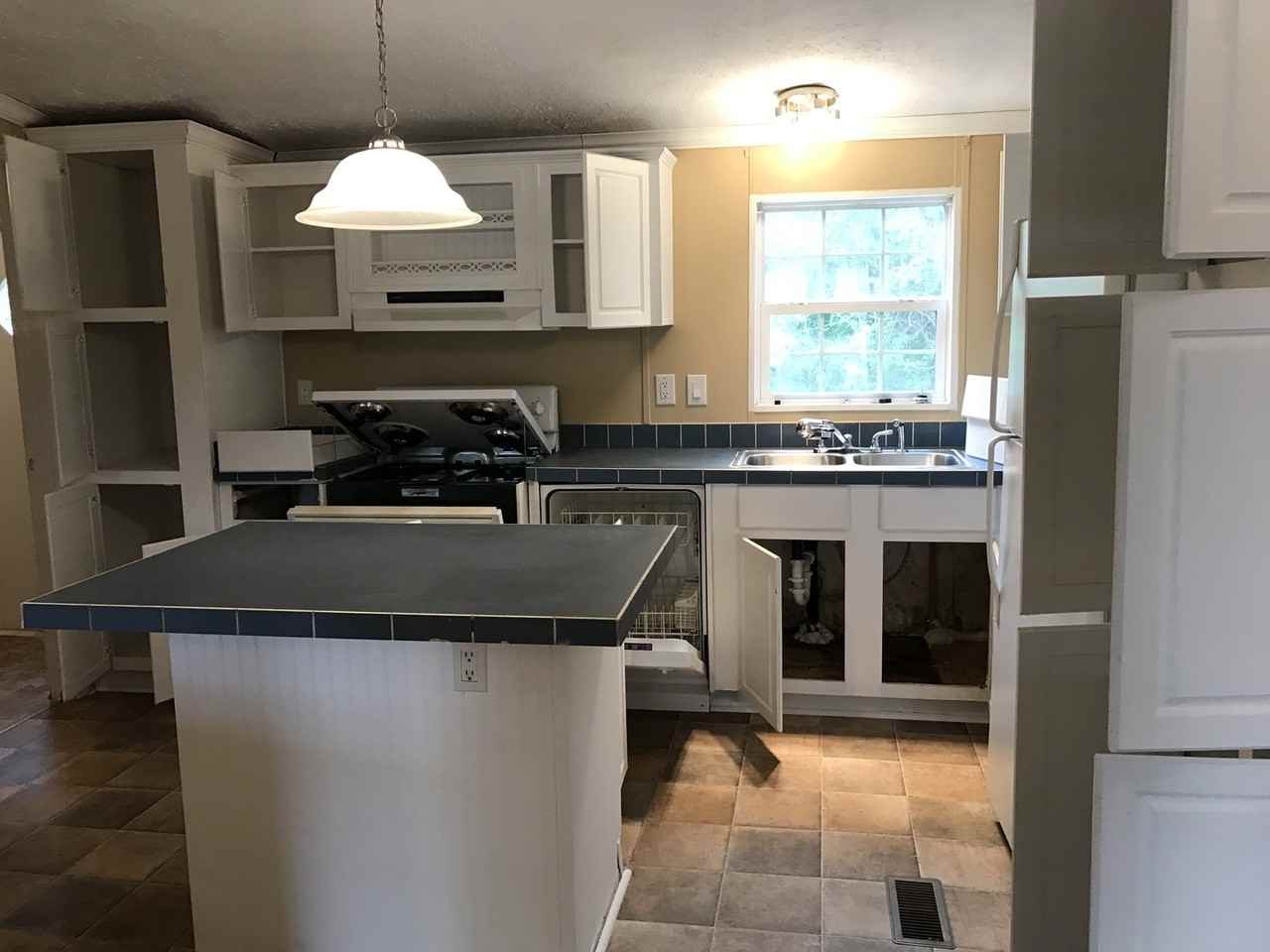 5066 Keyser Mill Rd - Photo 4 of 12
