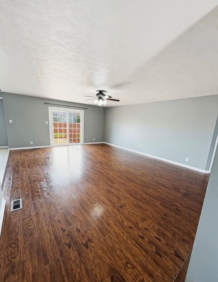1569 Apache Way - Photo 2 of 19