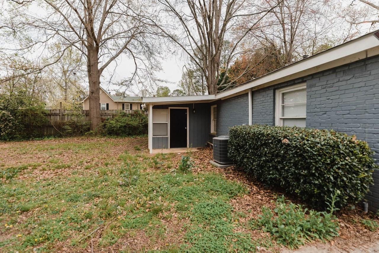 2780 Hall Dr Se - Photo 2 of 28