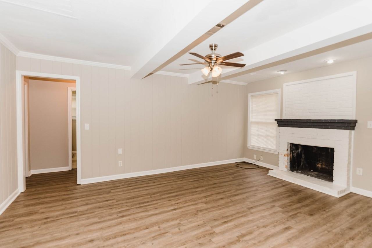2780 Hall Dr Se - Photo 5 of 28