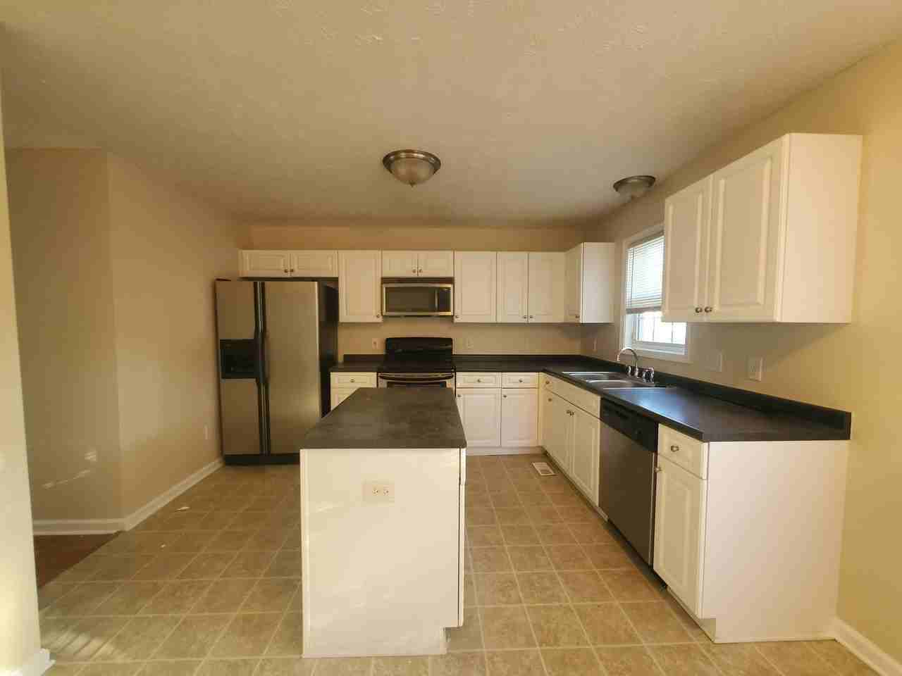 213 Kristin Ave - Photo 3 of 37