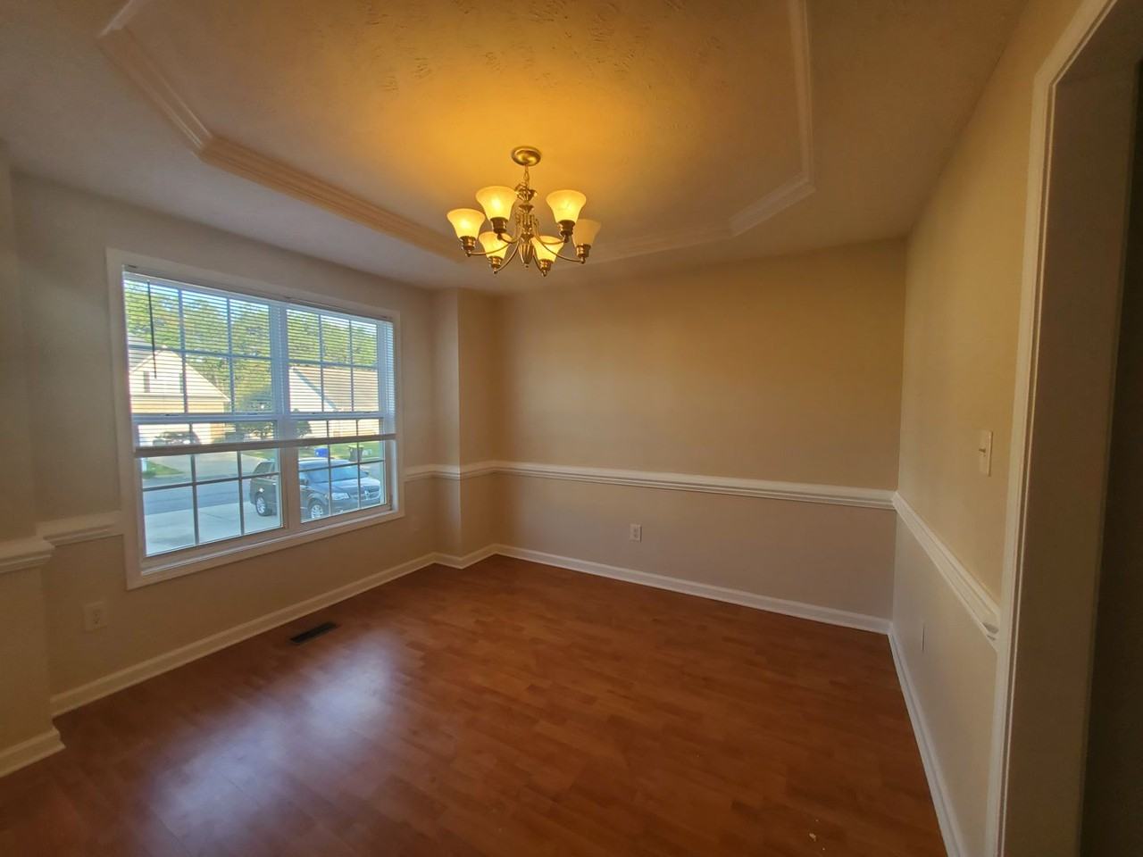 213 Kristin Ave - Photo 4 of 37