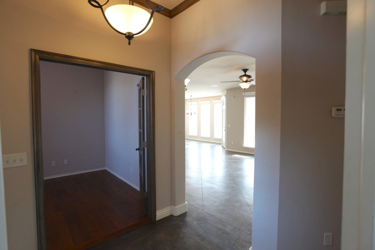 1708 Nw 163rd Cir - Photo 2 of 20