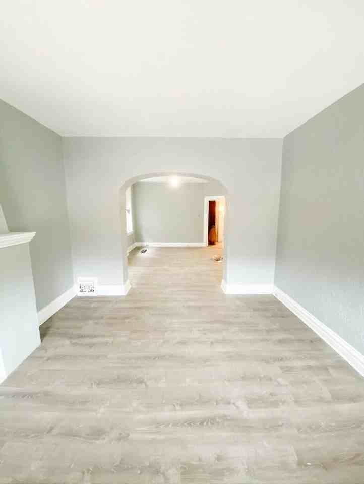 3324 Liberty St - Photo 2 of 5