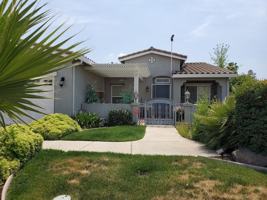 featured image of 1764 Golden Way