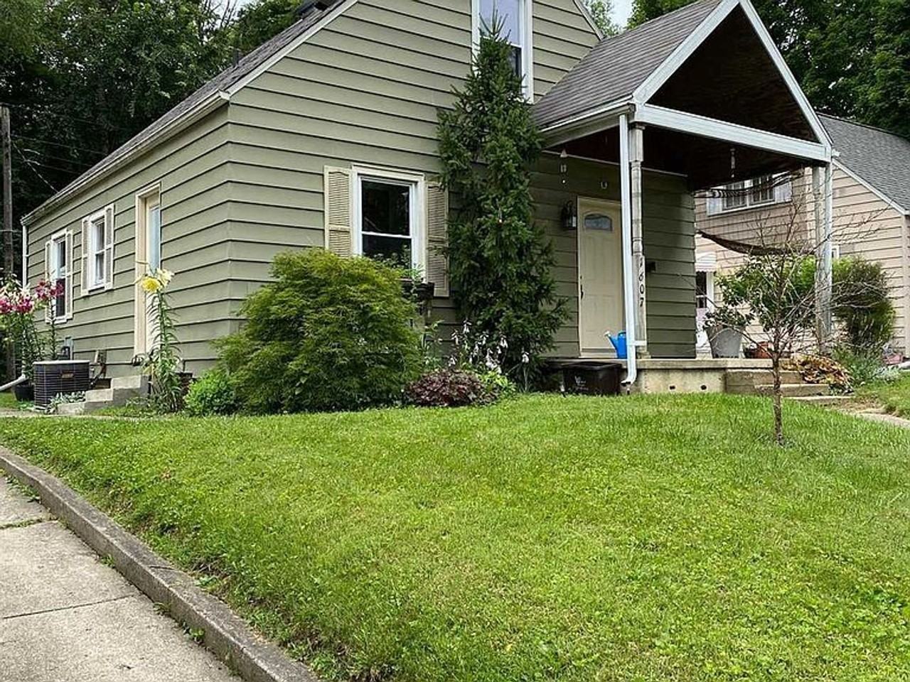 1607 Kingston Rd - Photo 6 of 13
