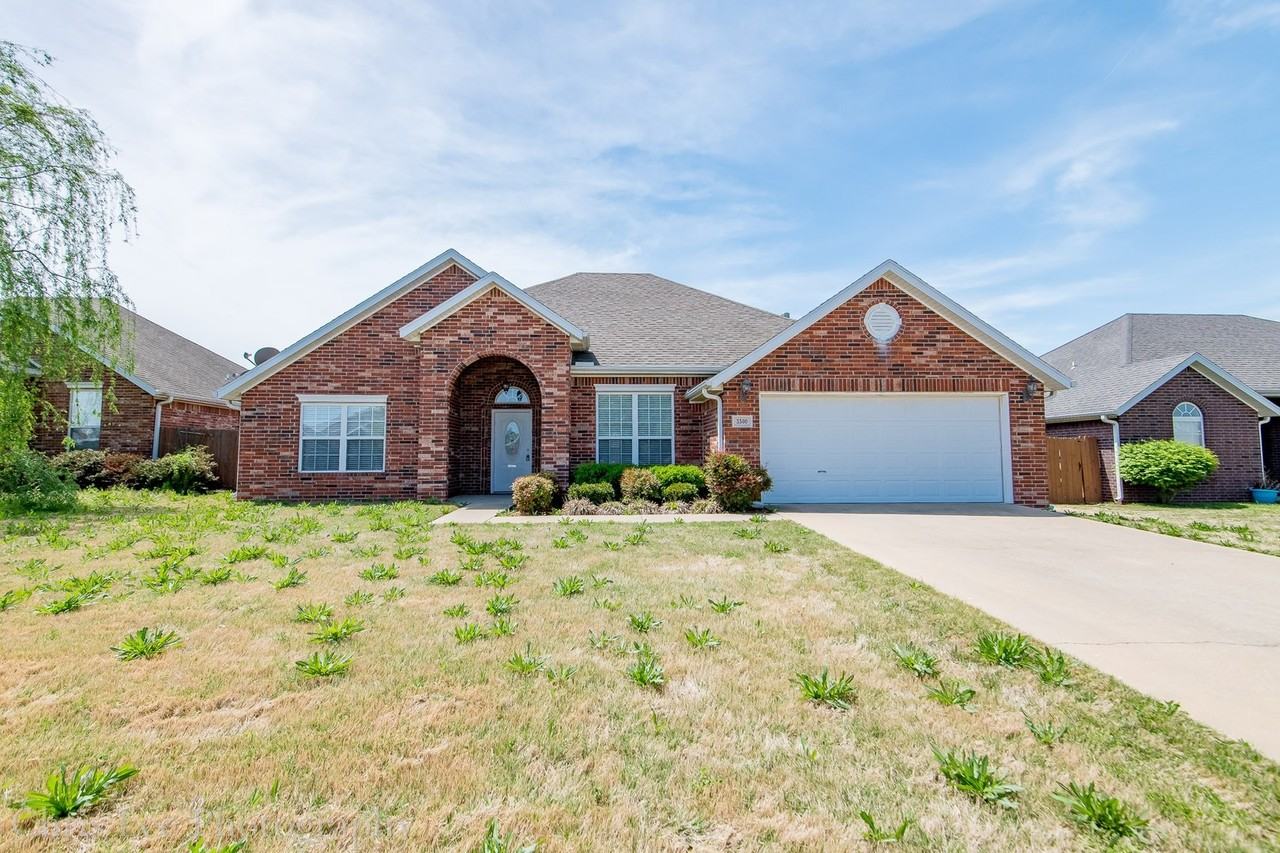 3500 Bluff Creek Loop - Photo 2 of 21