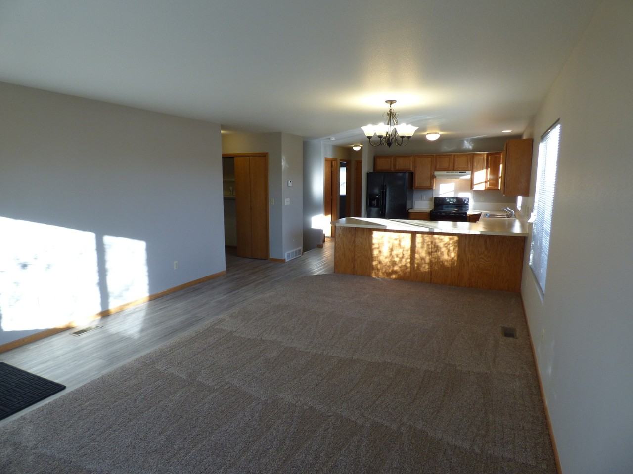 1787 Kokanee Ct - Photo 6 of 19