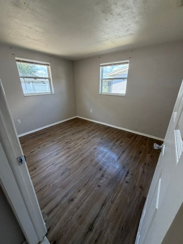 6935 Twilite Dr - Photo 3 of 11