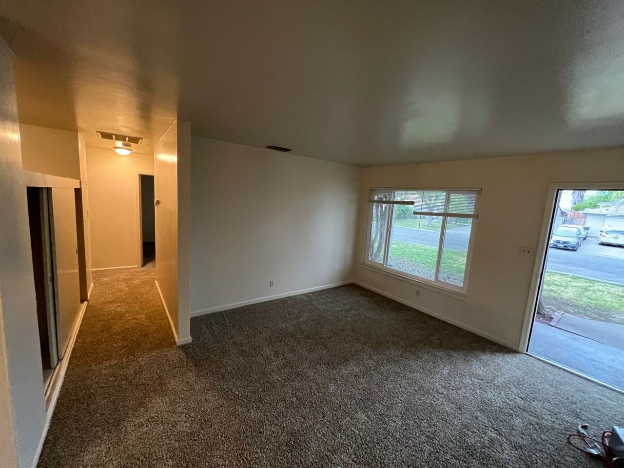 1906 Bowling Green Dr - Photo 4 of 13