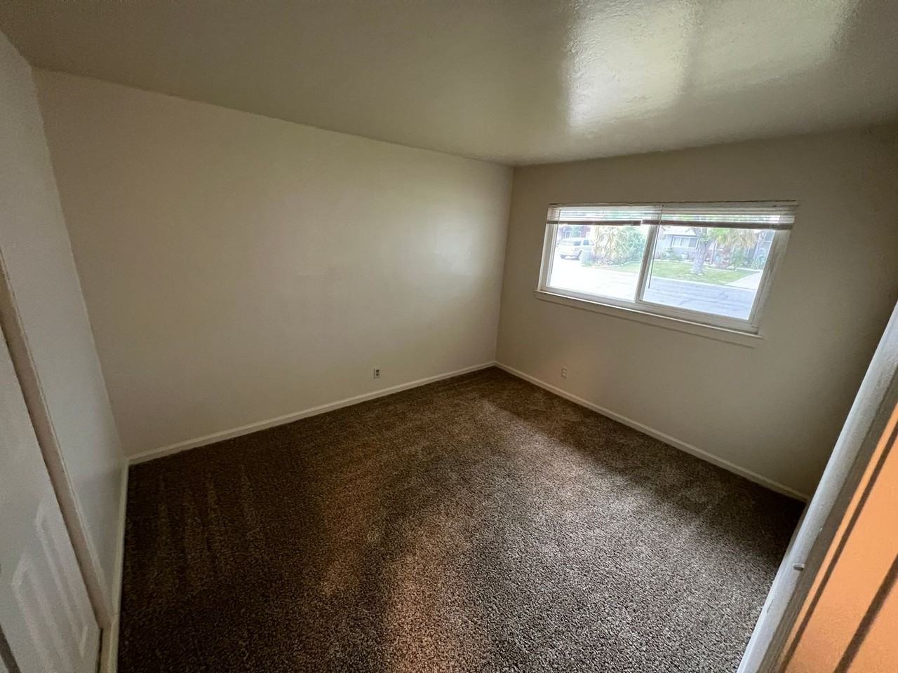 1906 Bowling Green Dr - Photo 7 of 13