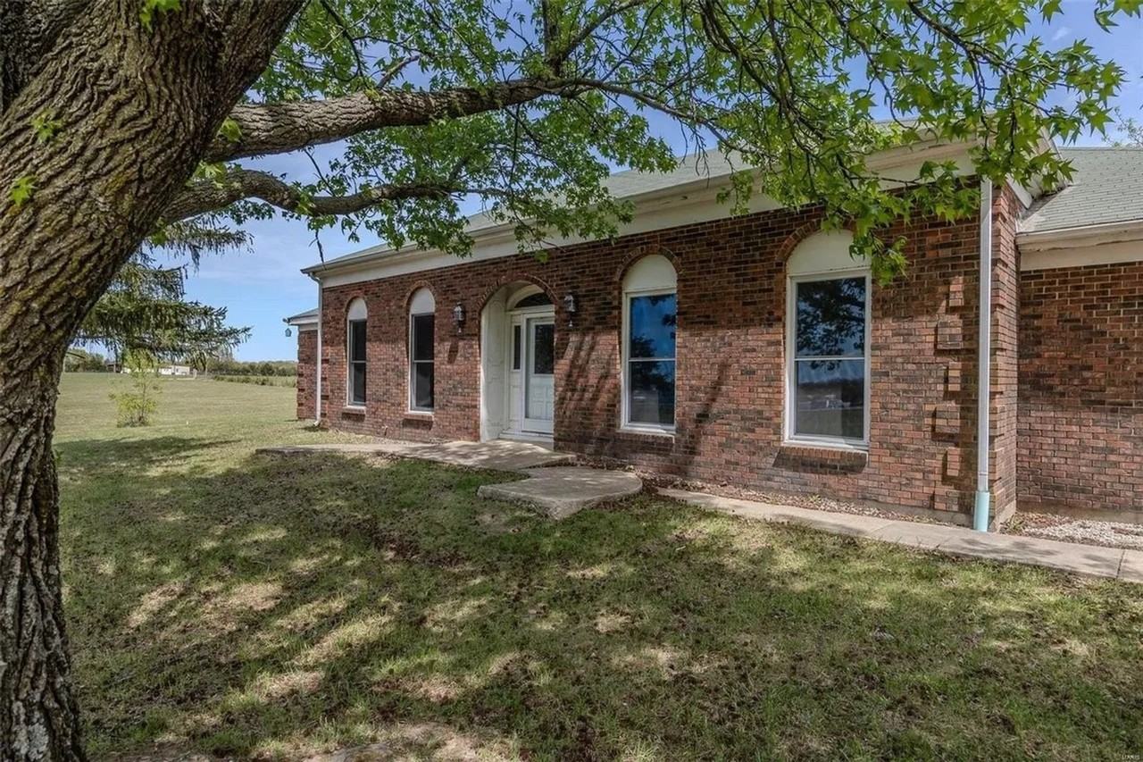 27018 Highway 5 - Photo 5 of 28