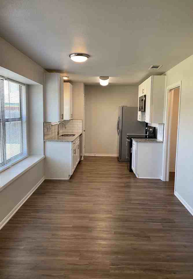 4208 Shagbark Dr - Photo 2 of 22