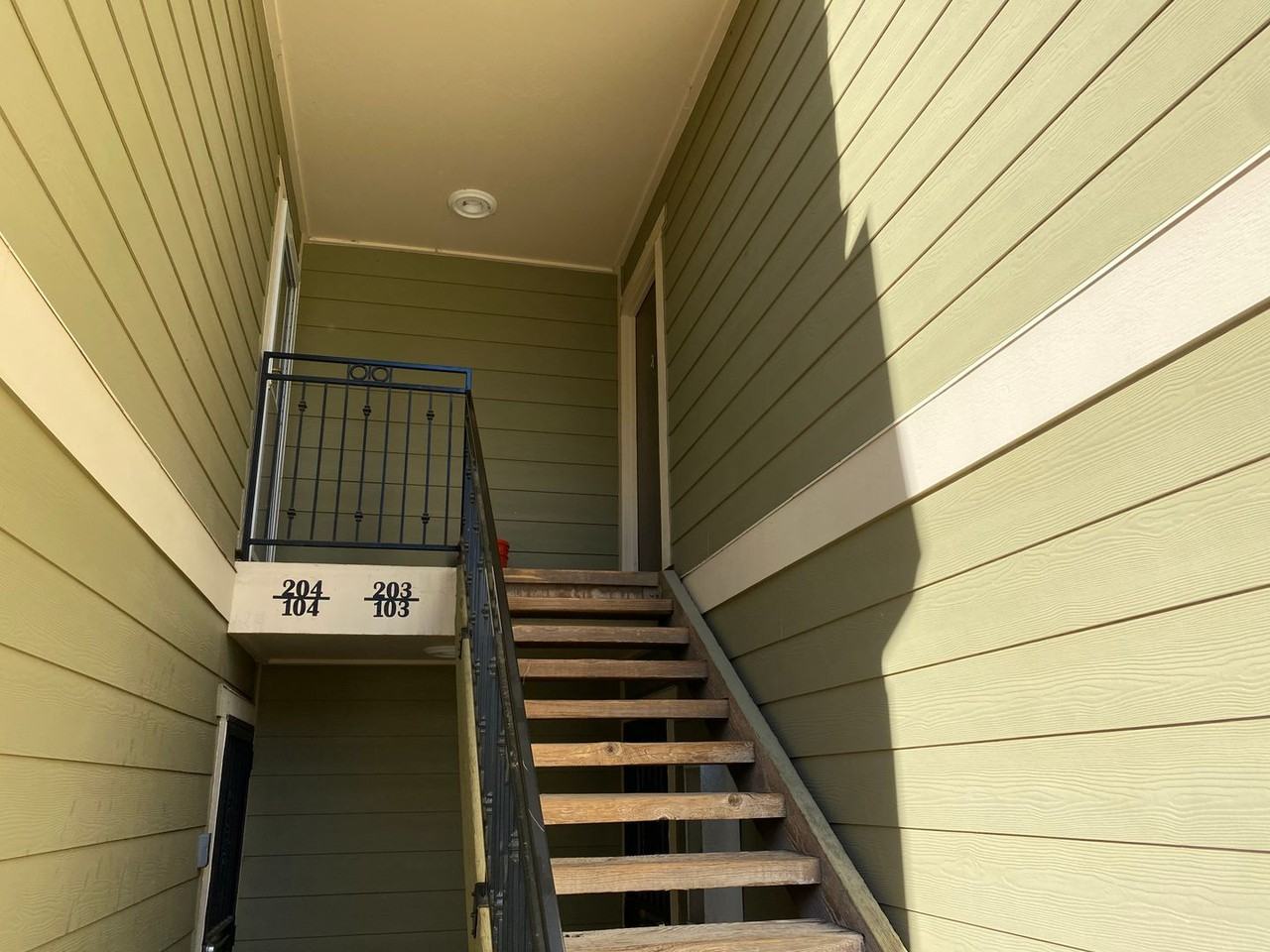 3412 S Eagle St #203 - Photo 3 of 16