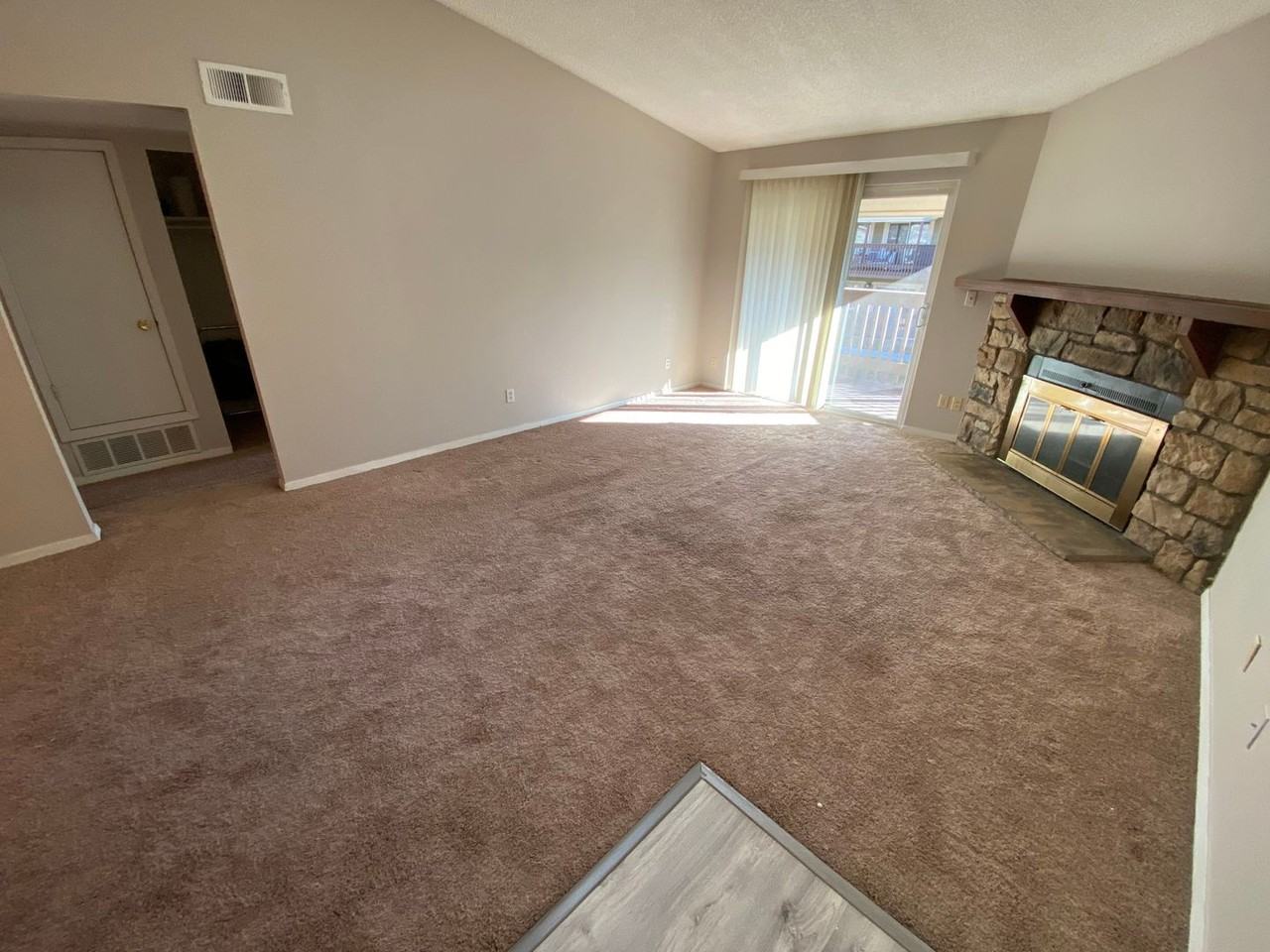 3412 S Eagle St #203 - Photo 4 of 16