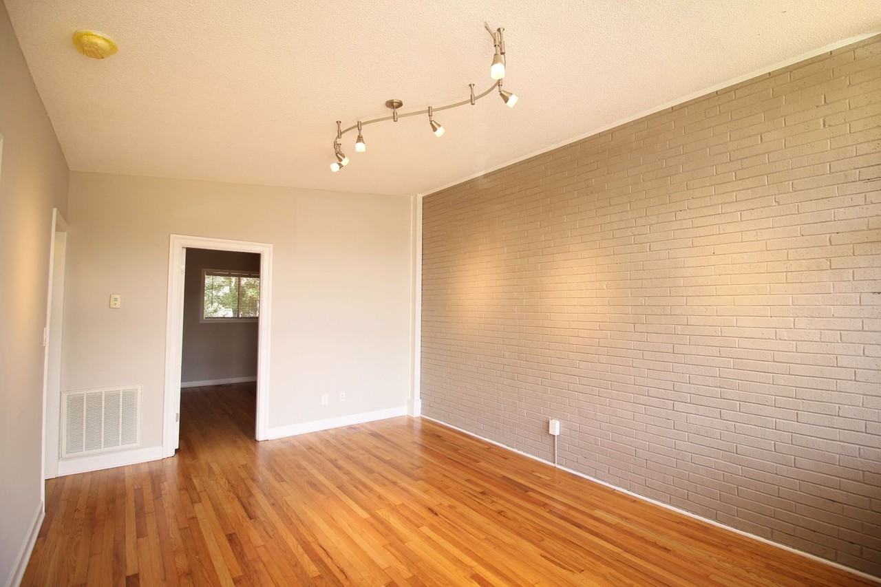 515 Bashford Rd - Photo 2 of 15