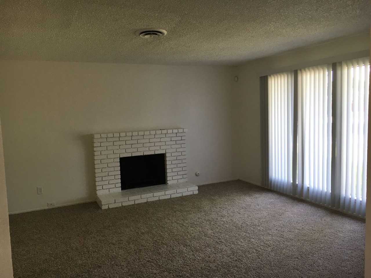 952 Mango Dr - Photo 3 of 7