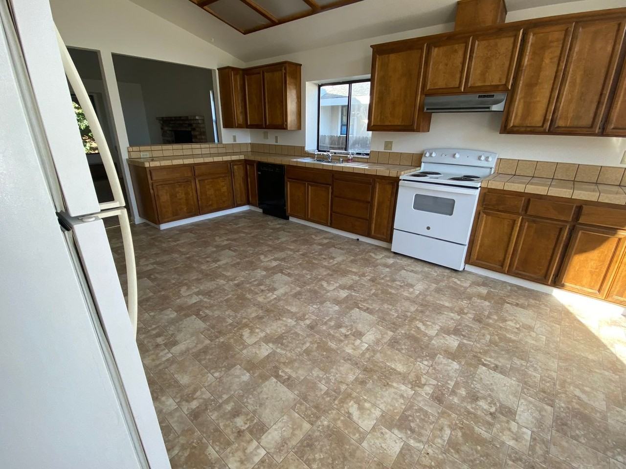110 Castlemont Dr - Photo 6 of 18