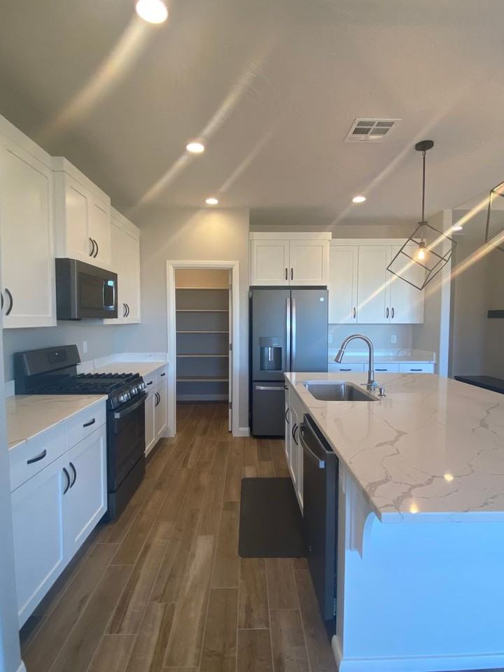 1422 W Pocket Mesa Dr - Photo 4 of 22