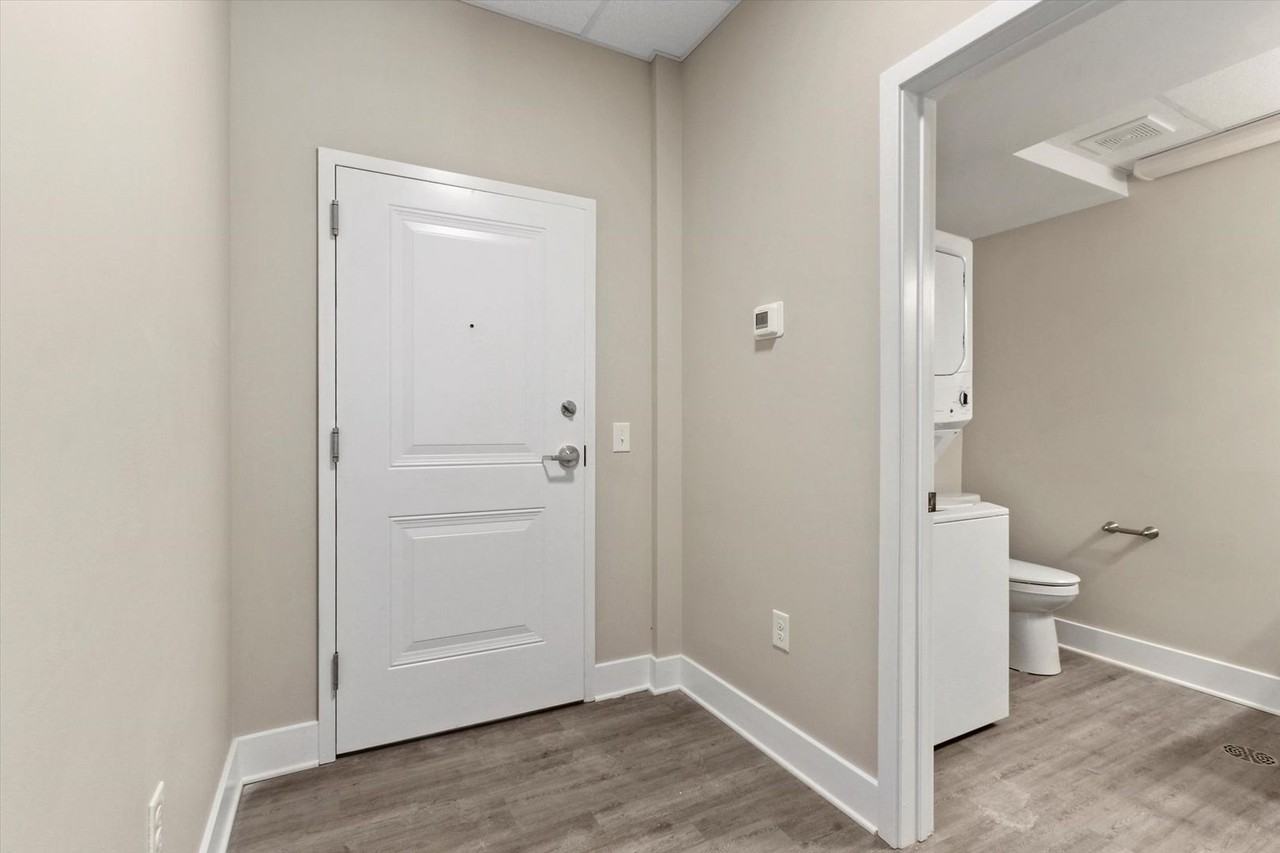421 W King St #13 - Photo 2 of 9