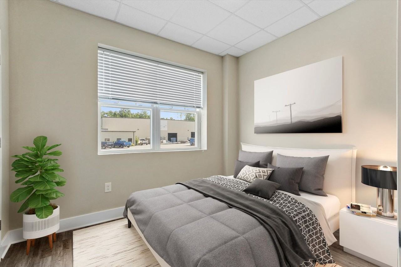 421 W King St #13 - Photo 3 of 9