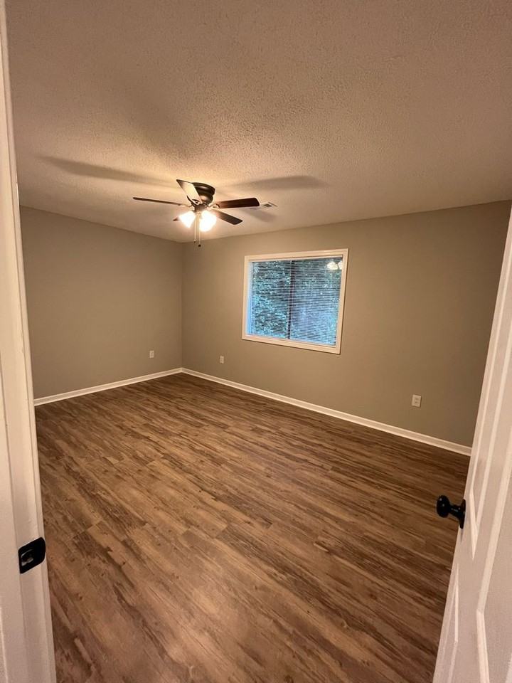 119 Freedom Dr #10 - Photo 4 of 17