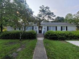 825 Montclair Dr - Photo 1 of 1