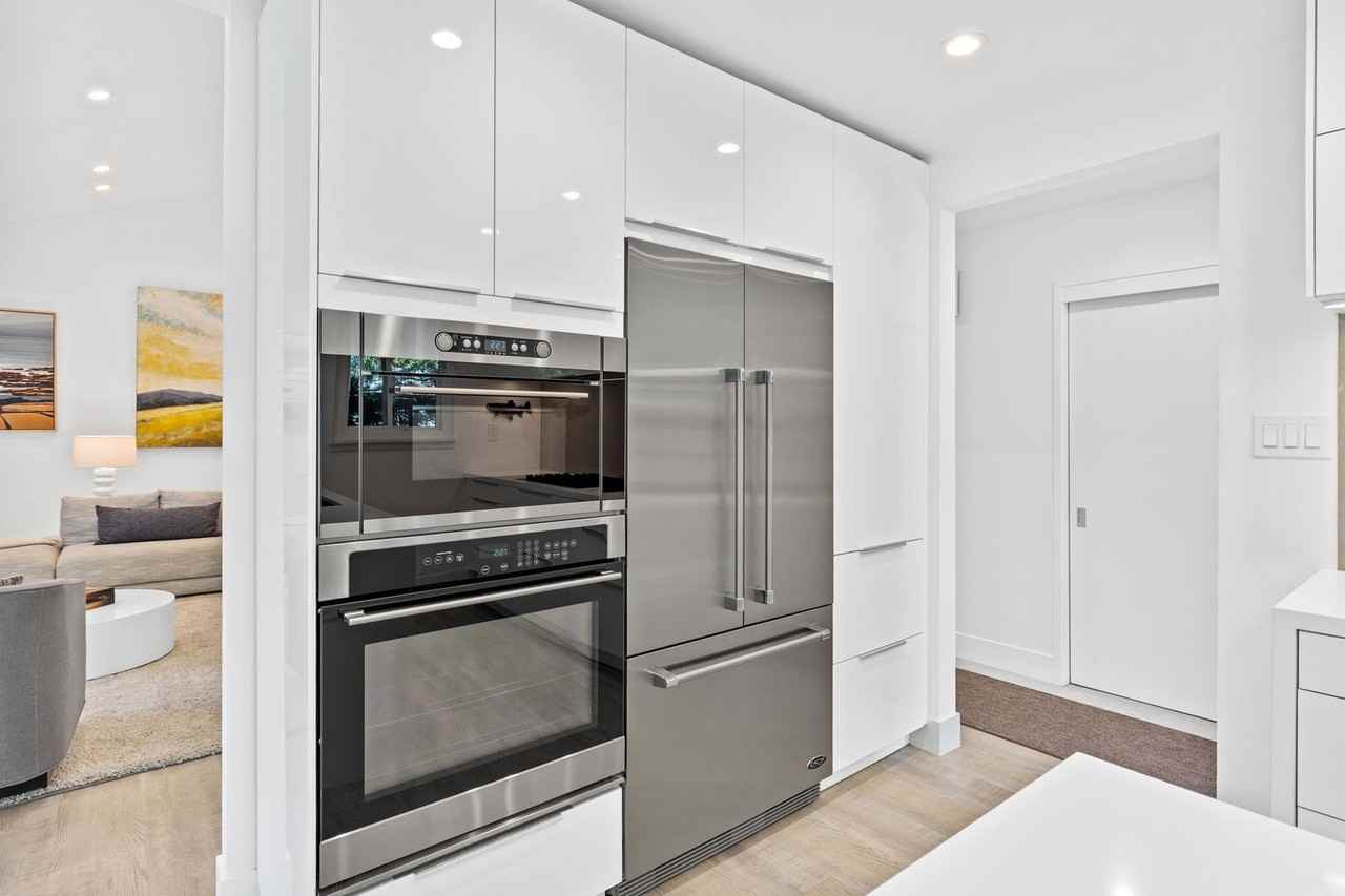 1028 East Ave - Photo 7 of 43