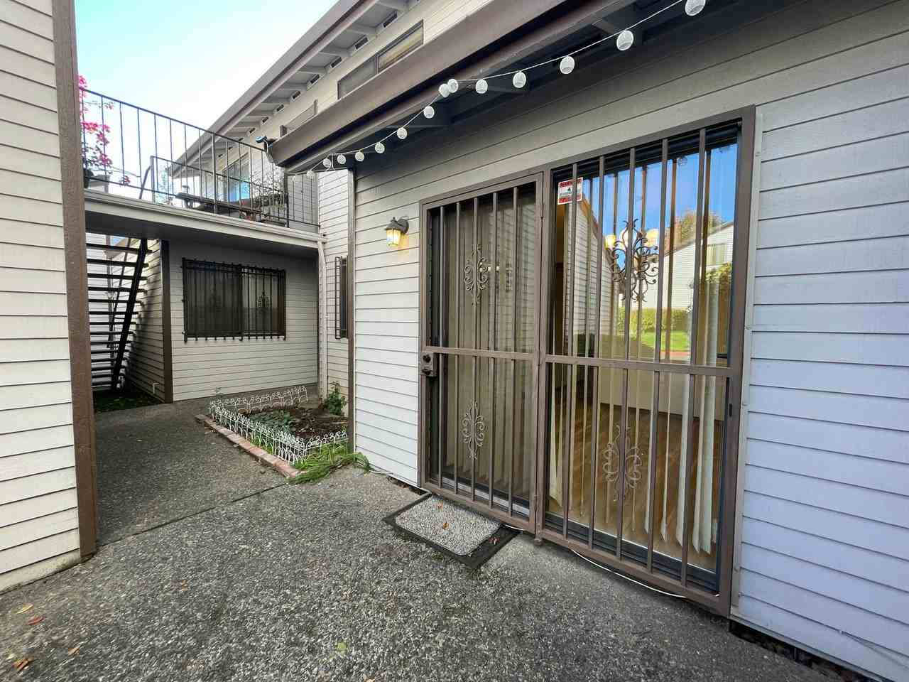12128 Se 104th Ct - Photo 5 of 33