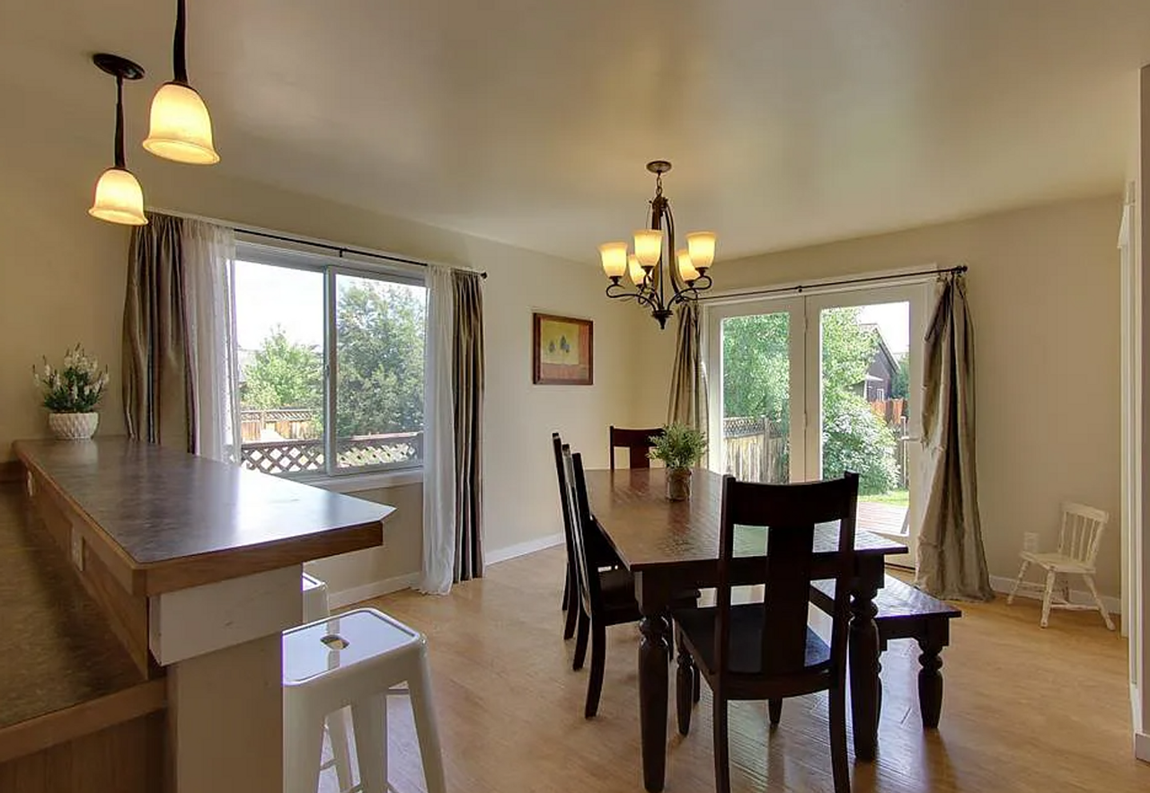 972 Yellowstone Ave - Photo 4 of 11