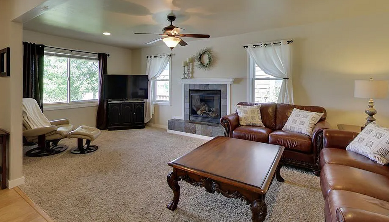 972 Yellowstone Ave - Photo 6 of 11