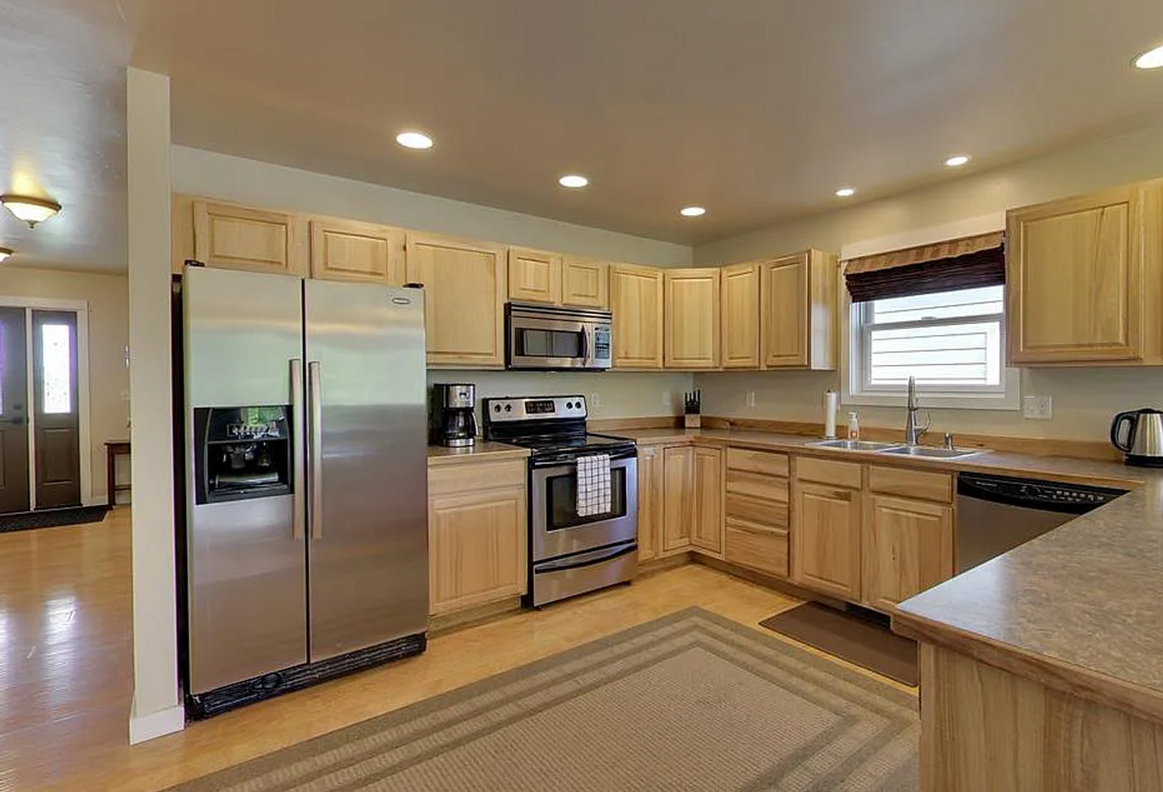 972 Yellowstone Ave - Photo 7 of 11