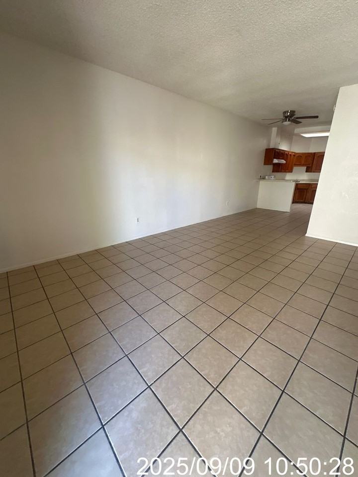 3608 Sampson Ct - Photo 3 of 12
