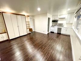 featured image of 203 S Melrose St