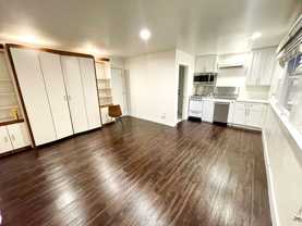 203 S Melrose St - Photo 1 of 1