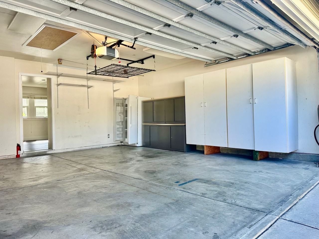203 S Melrose St - Photo 4 of 7
