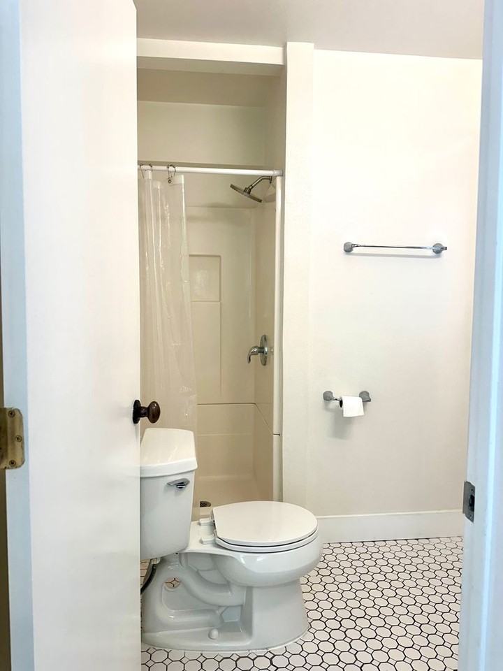 203 S Melrose St - Photo 5 of 7