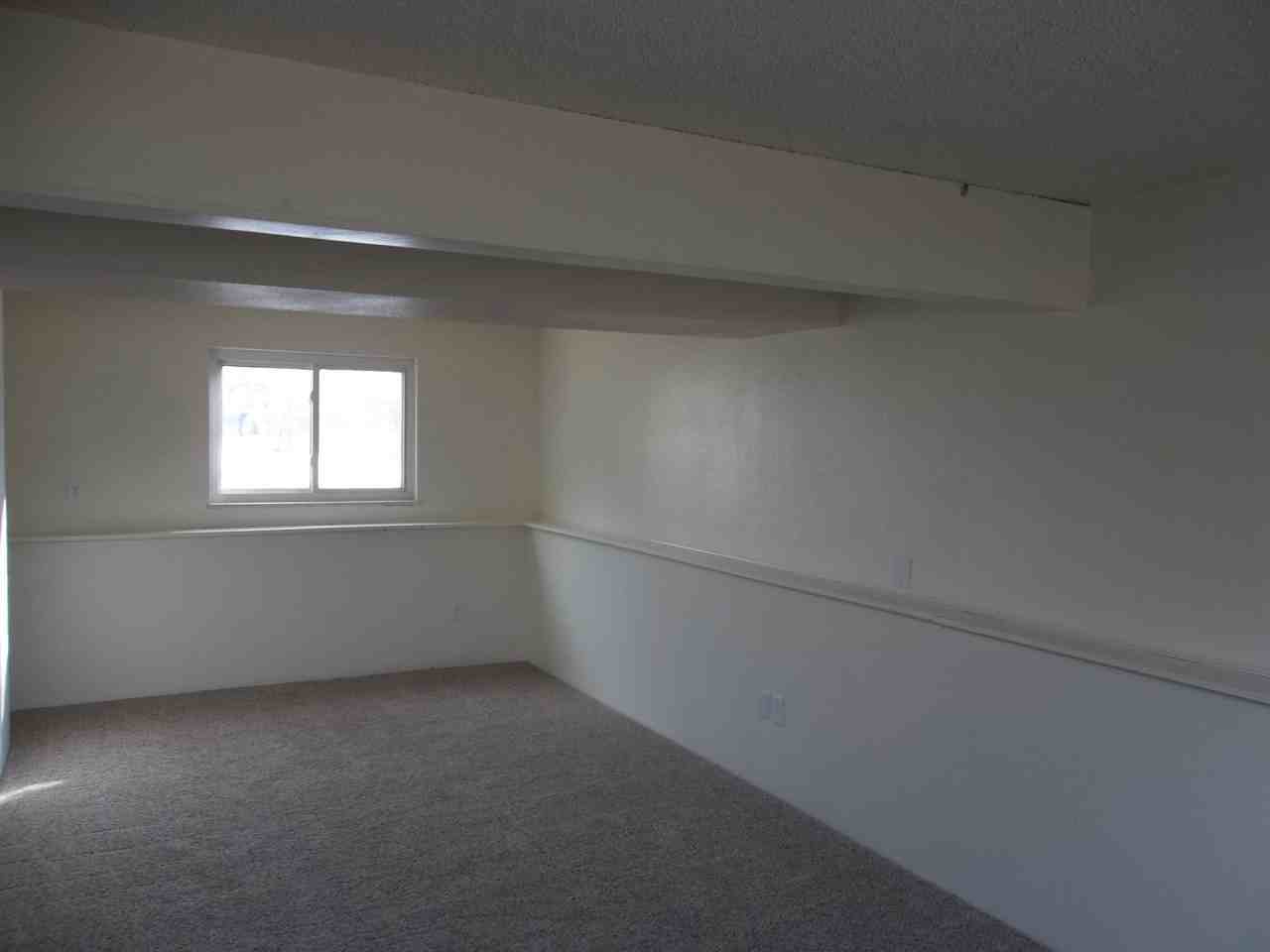 152 3rd St - Photo 5 of 9