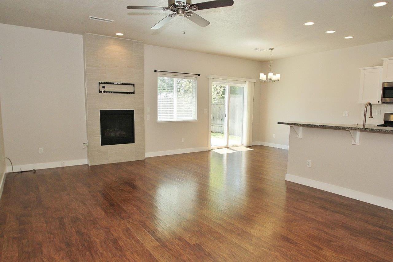 5052 N Alworth St - Photo 4 of 27