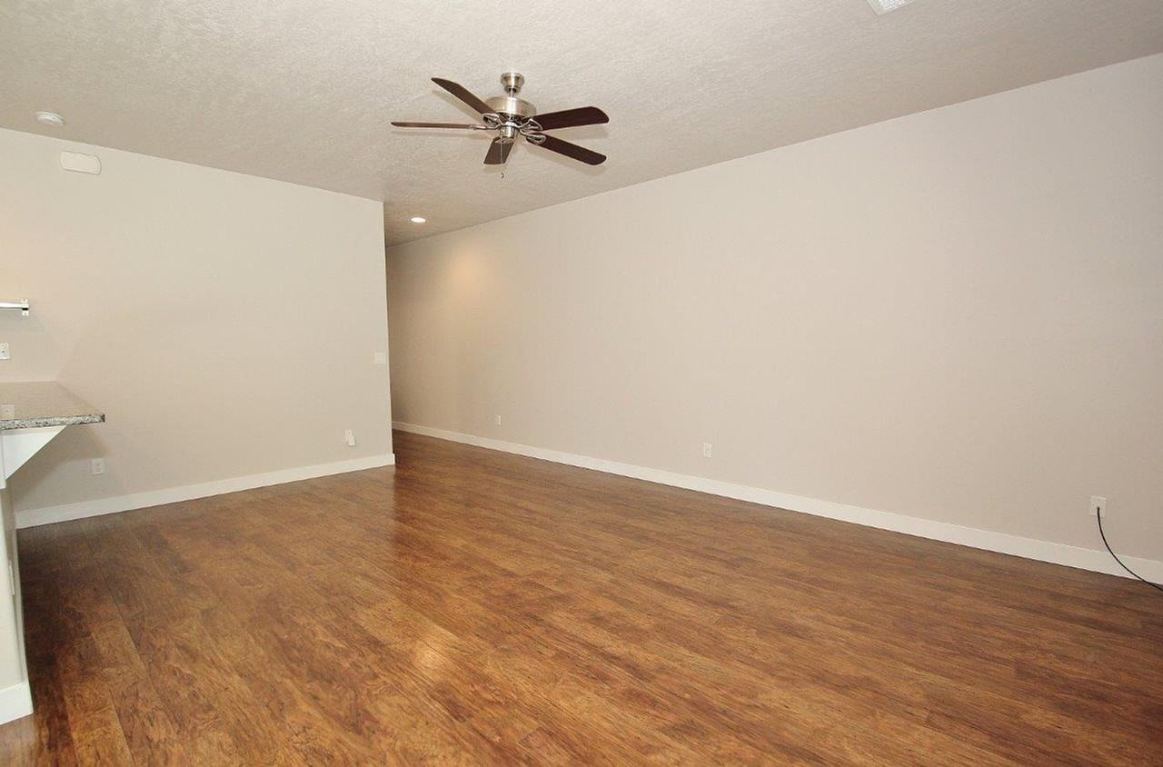5052 N Alworth St - Photo 5 of 27