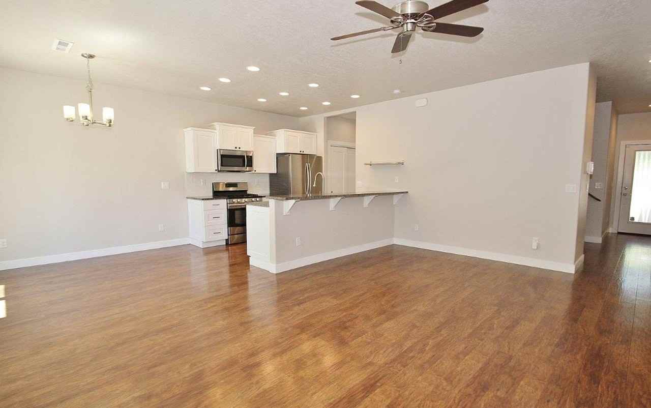 5052 N Alworth St - Photo 7 of 27
