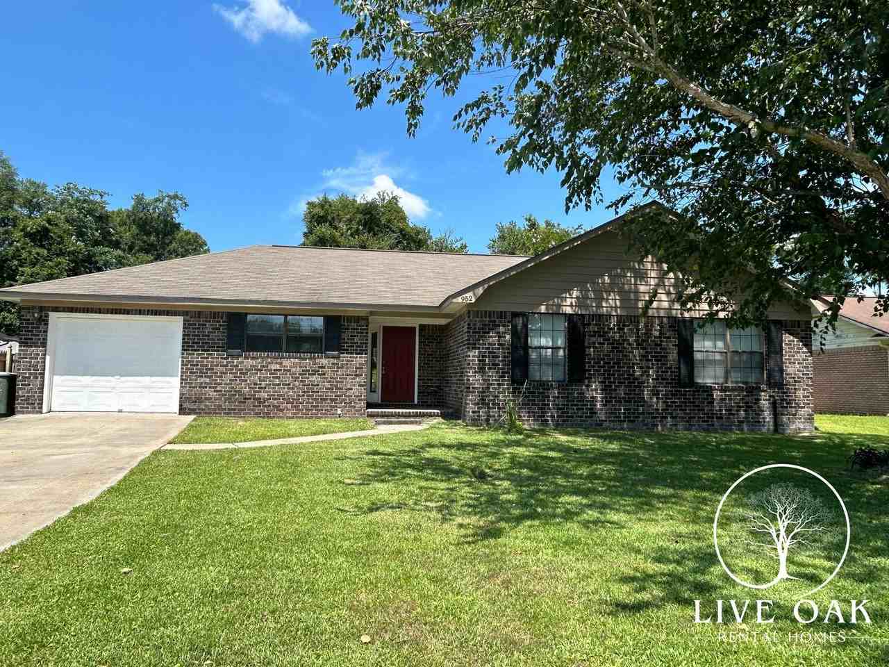 952 Gulfstream Rd - Photo 3 of 15