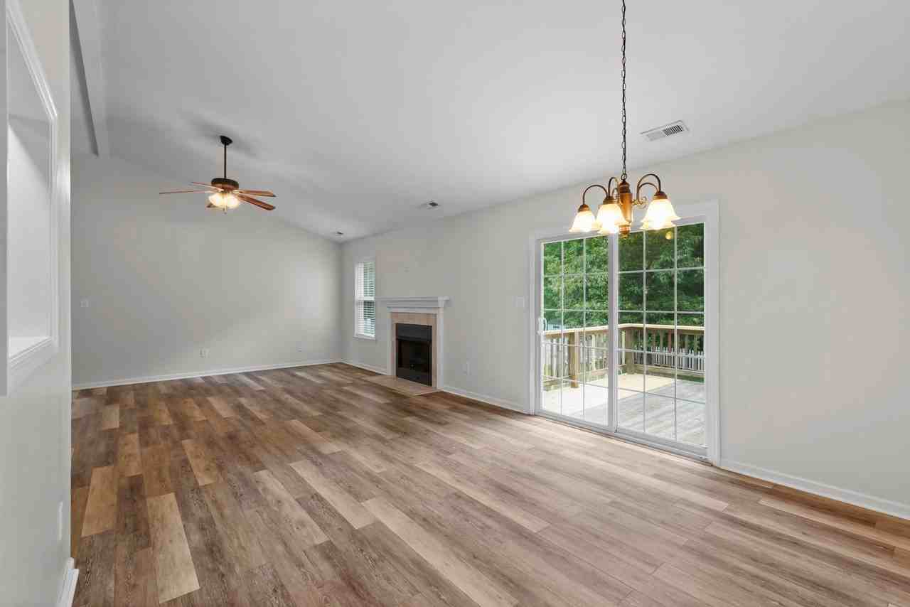 279 Brookstone Way - Photo 4 of 21